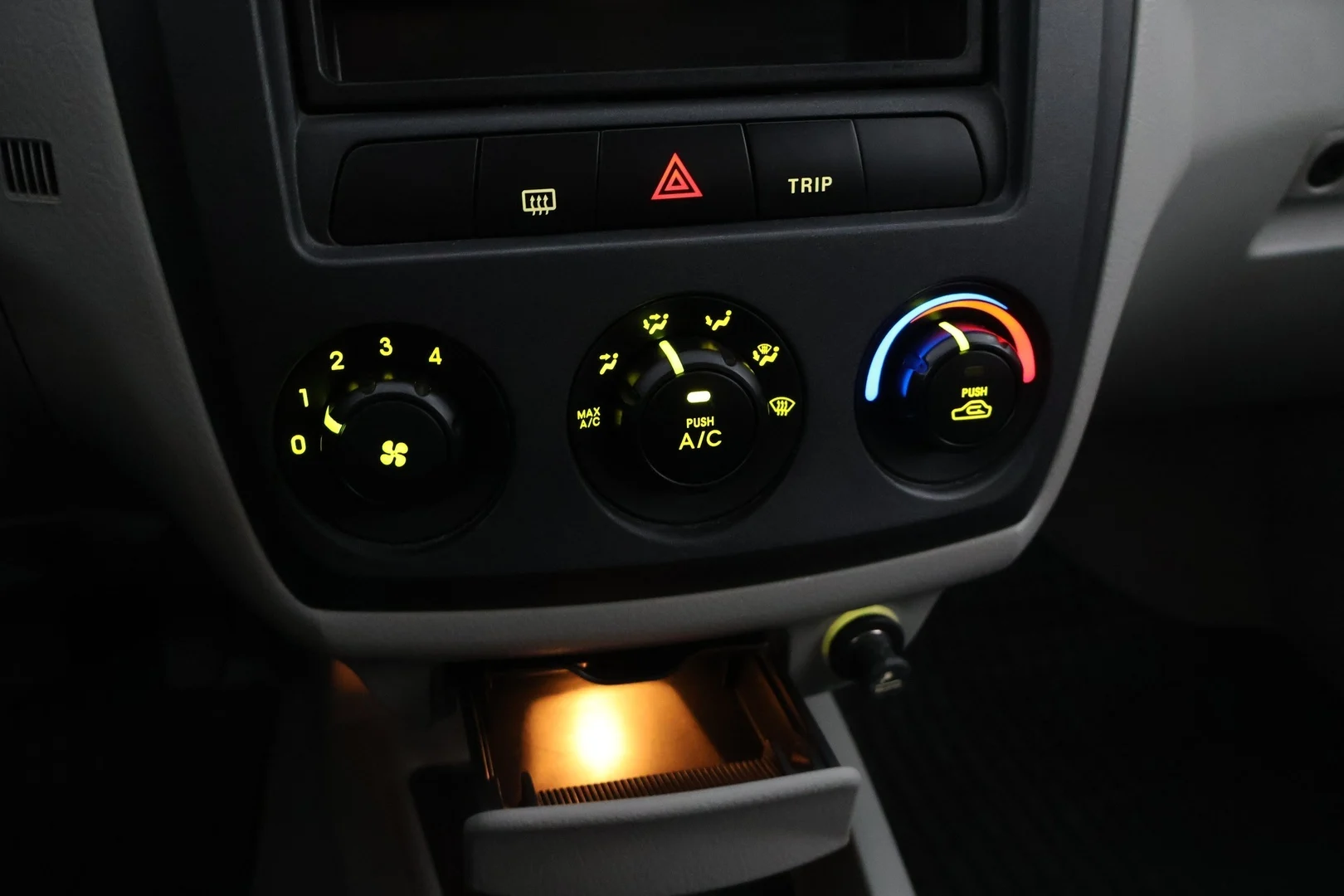 Car Image - 5AUbjhXveid4EnXS2DOsW1