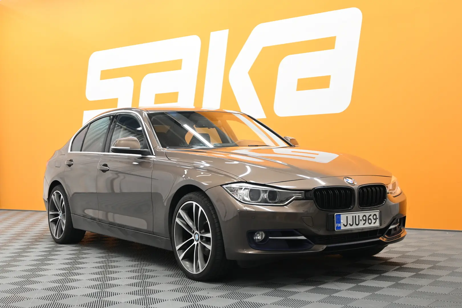 Car Image - 2hk04wf8gkFAzkGKnn7iHJ