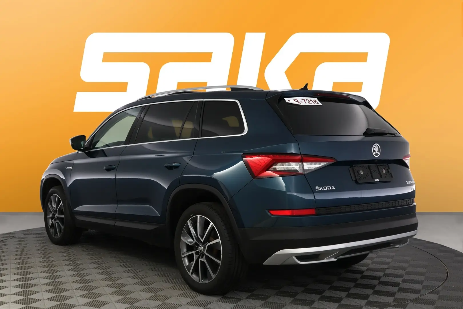 Car Image - 1Y4iDyslS0i4sURLlJblEF