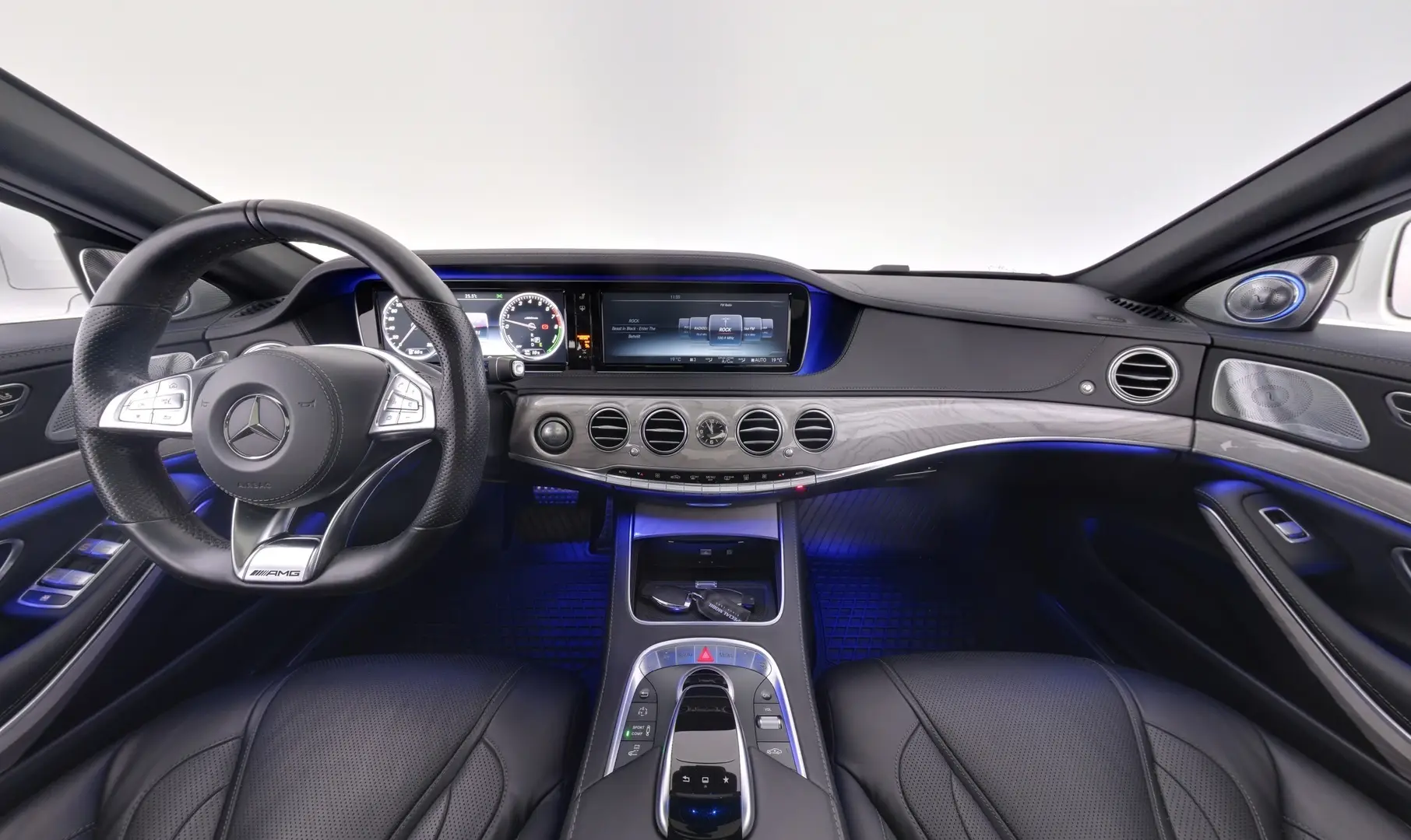 Car Image - 2D5pwRwp0TPwkIjVdKKqHT
