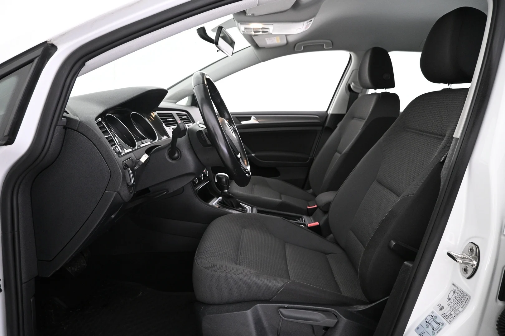 Car Image - 2DR7Ow70Xvn5tIHEfbgVDG
