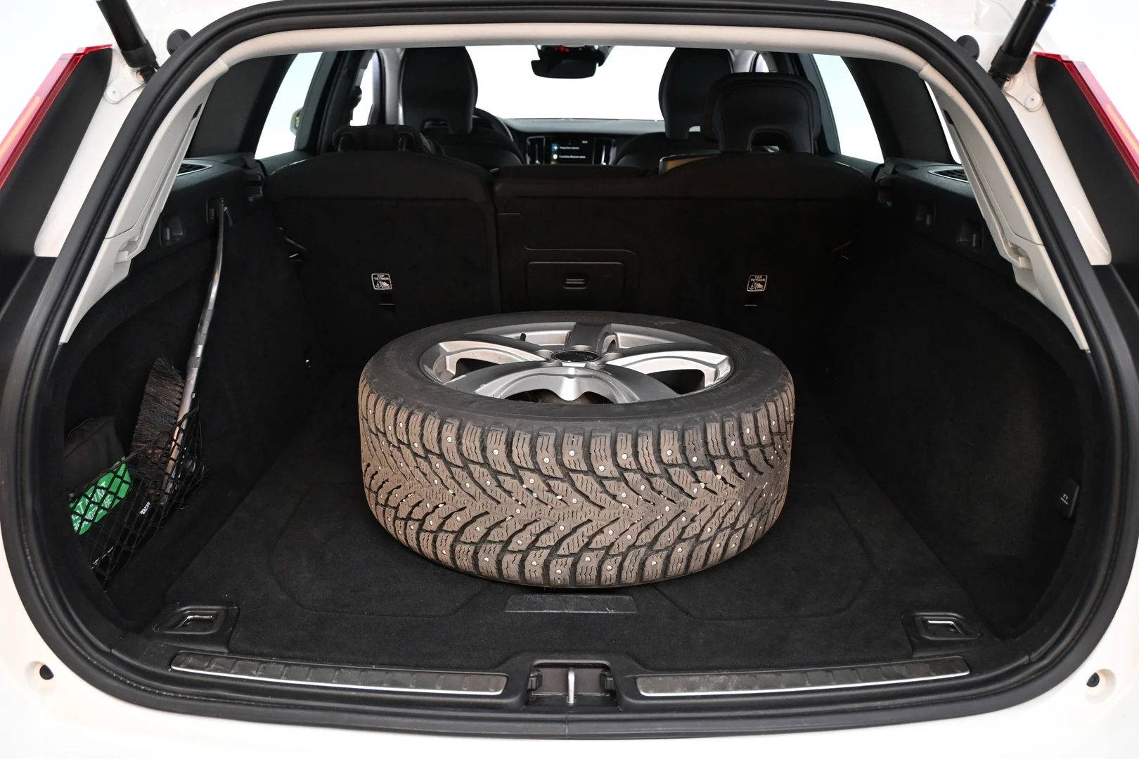 Car Image - 21PGFlkAHPEVoWABXKwtmR