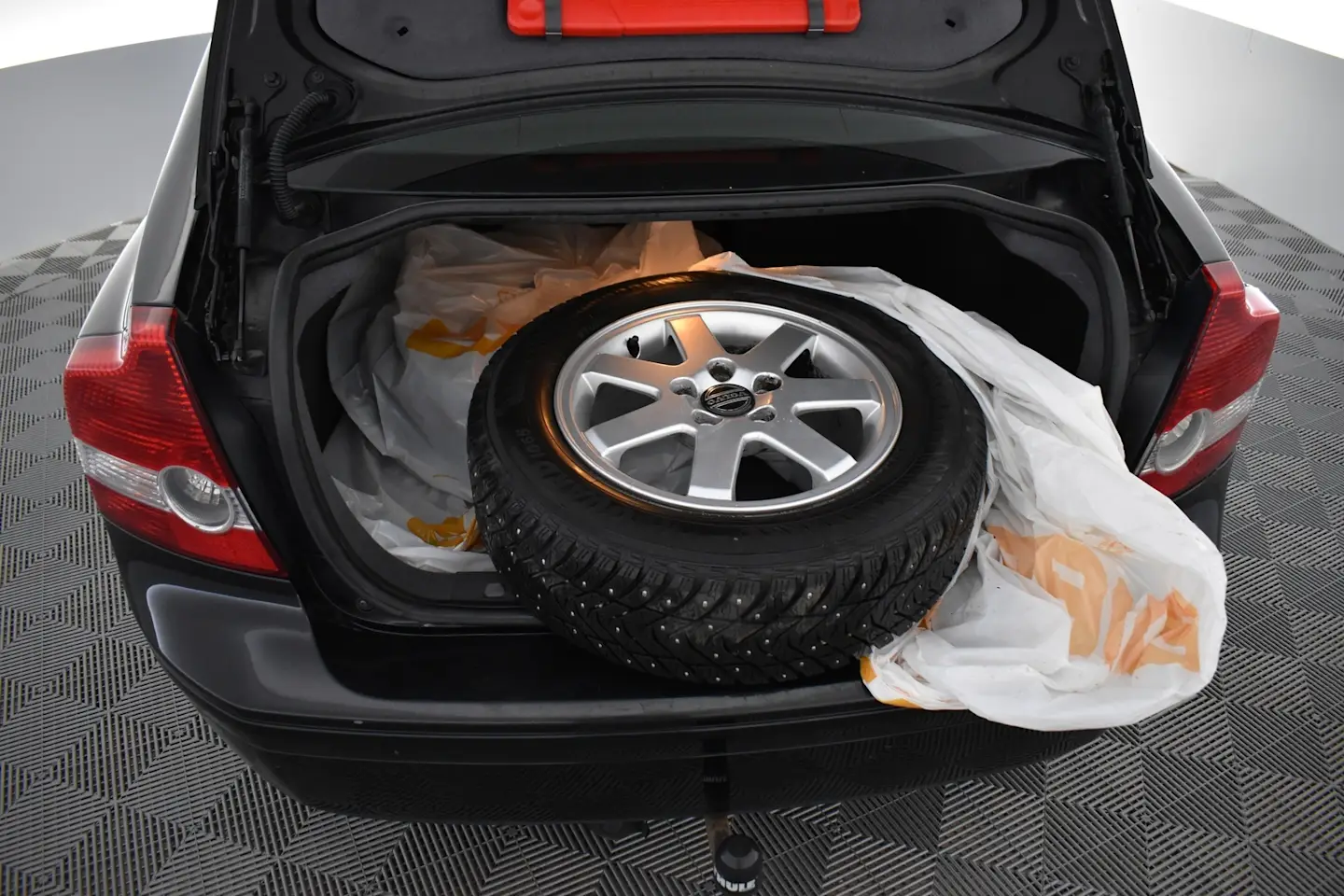 Car Image - l26cw1Ixj35FJpzJZbwkL