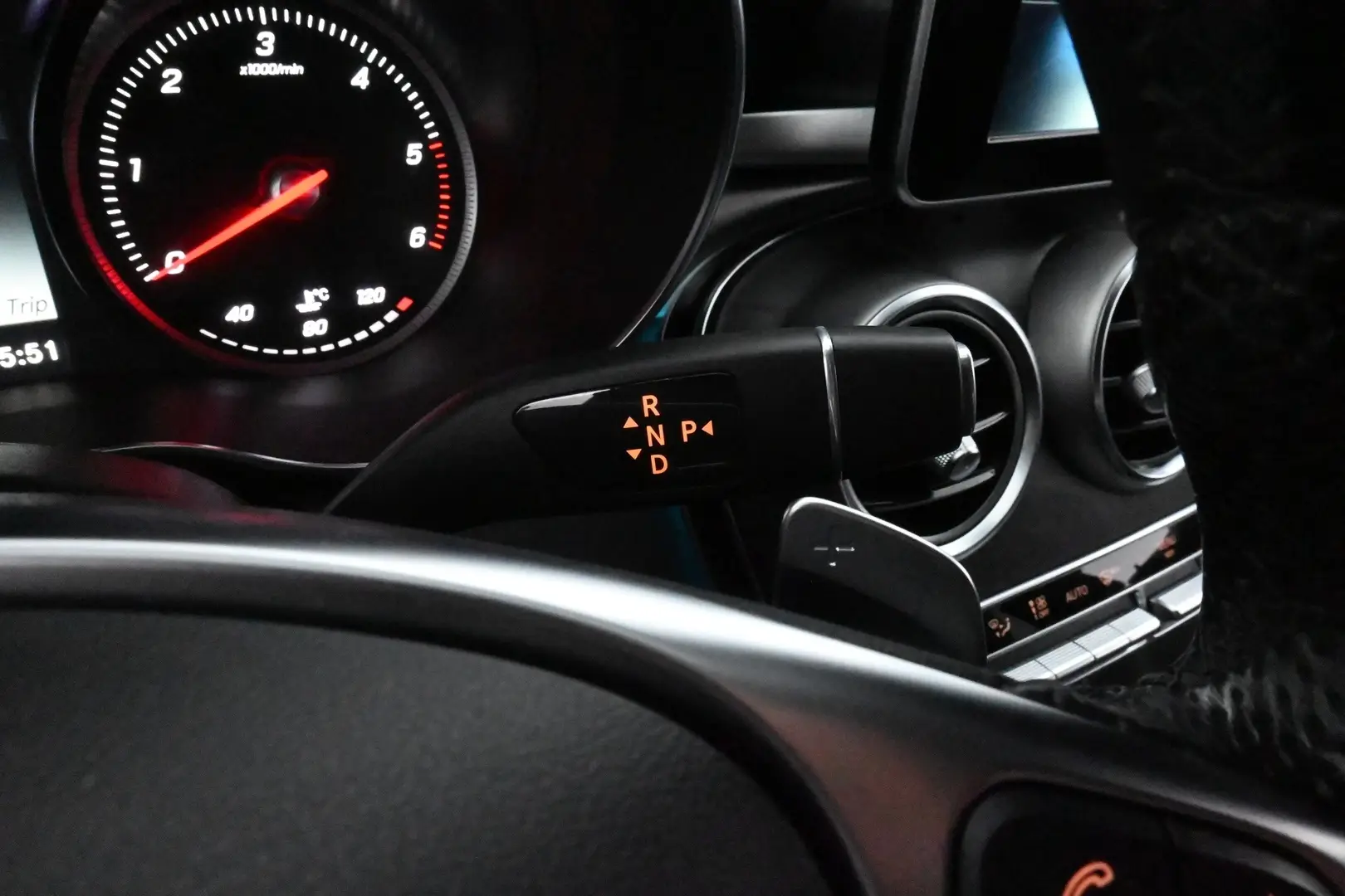 Car Image - 2flsIzprQ56dMlDvkICPzx