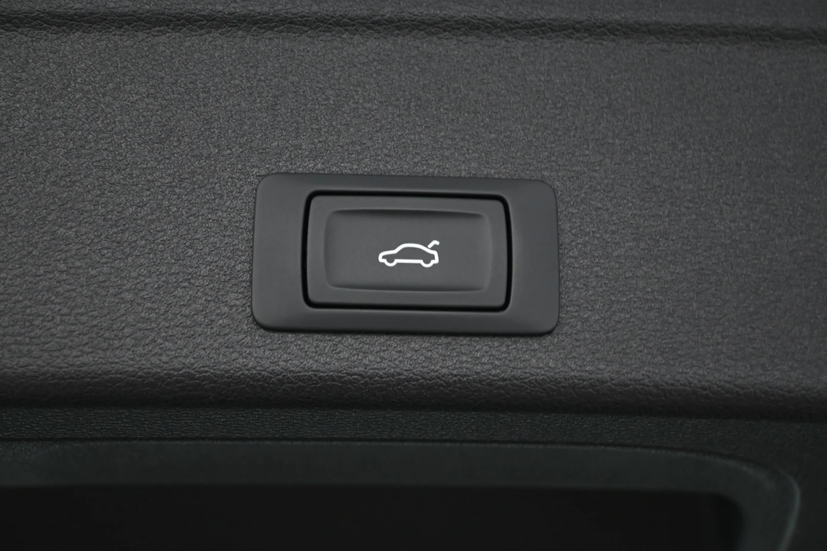 Car Image - 2K8XOSybbqGdxWTNcHqqig