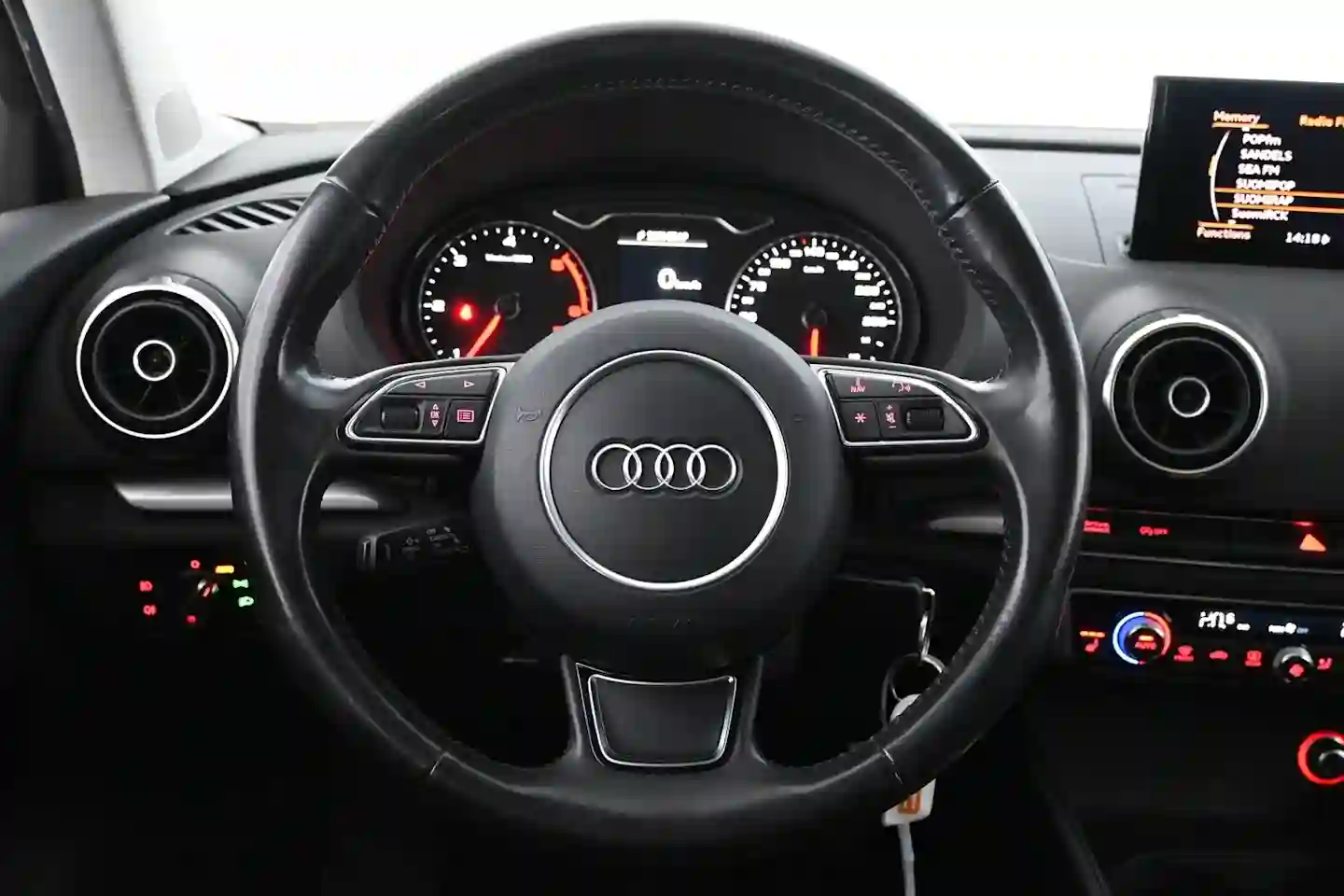 Car Image - 3V7yQg04JahpblBfgHqd2J