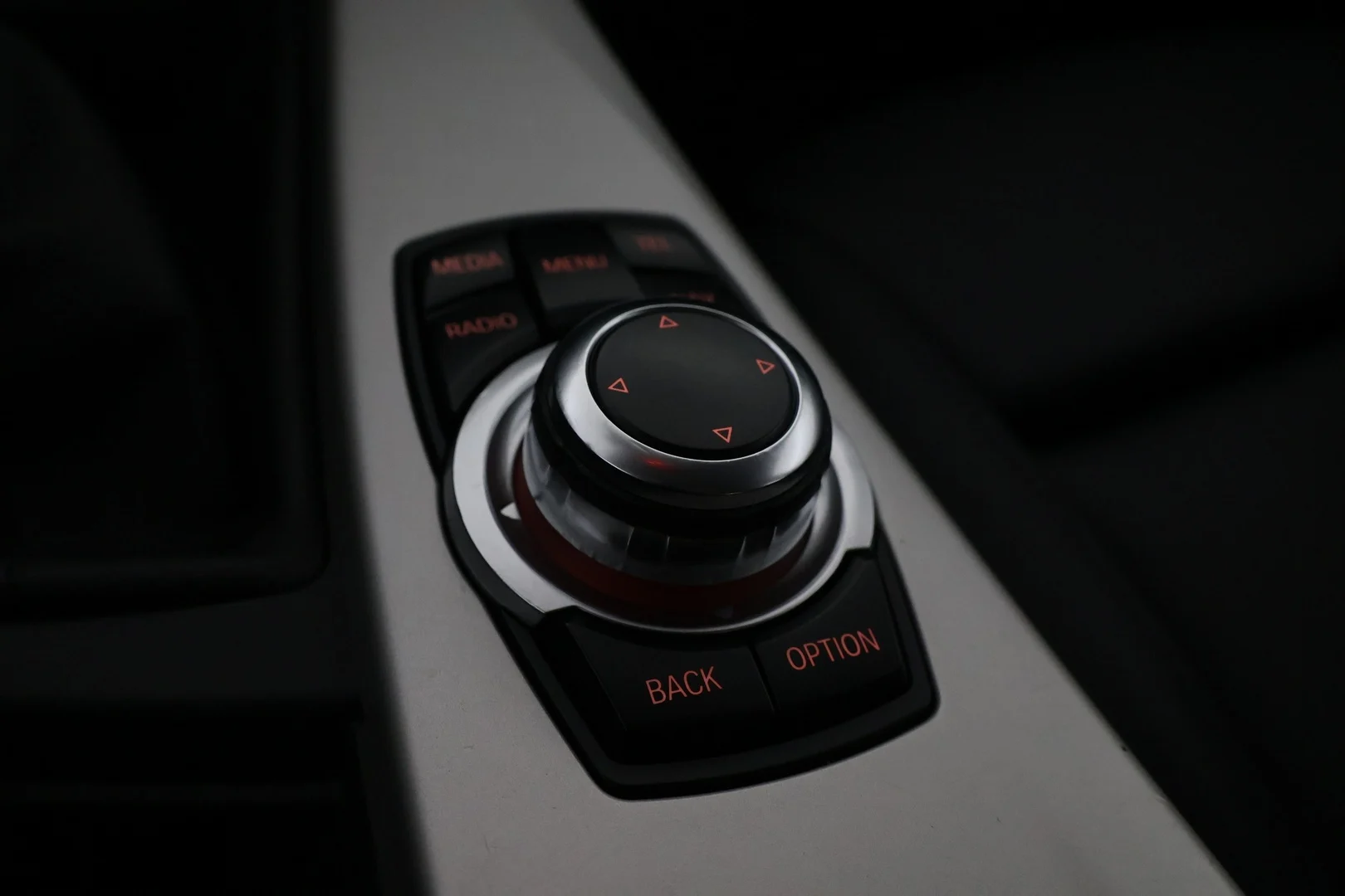 Car Image - 6iIB1xkVMS4LffP70Cuv5p