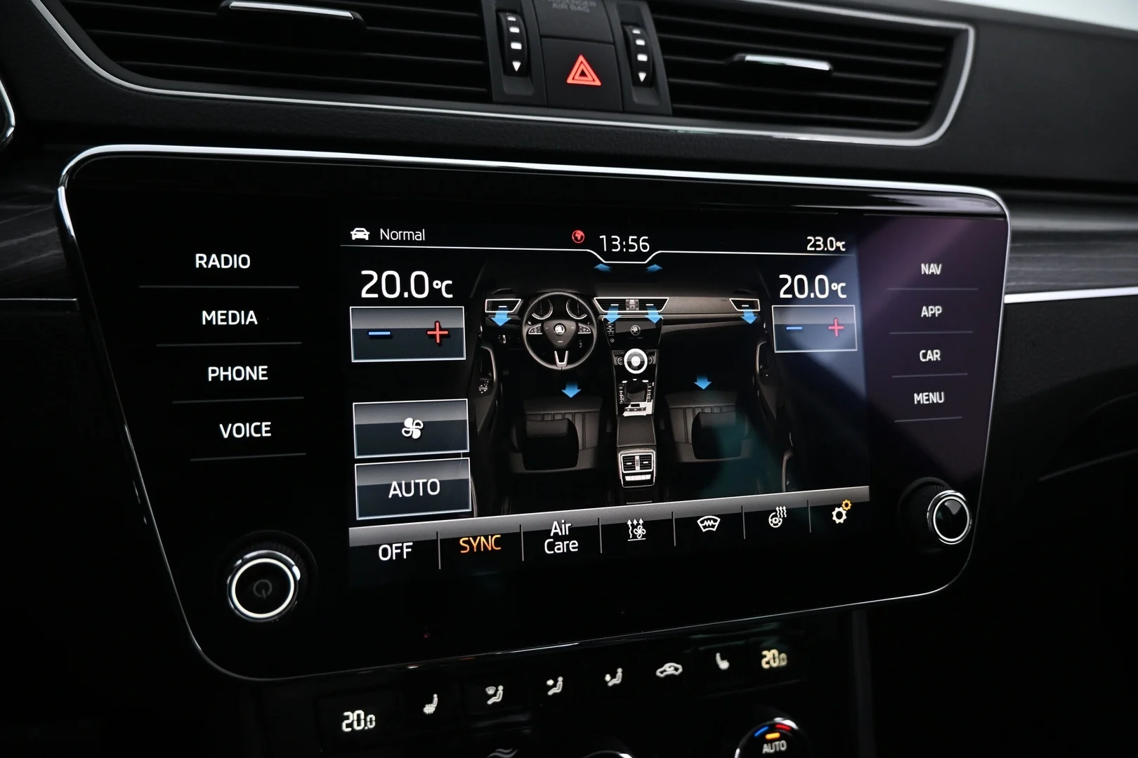 Car Image - 5jxPgzfrXf9zCUWUj6dKwH