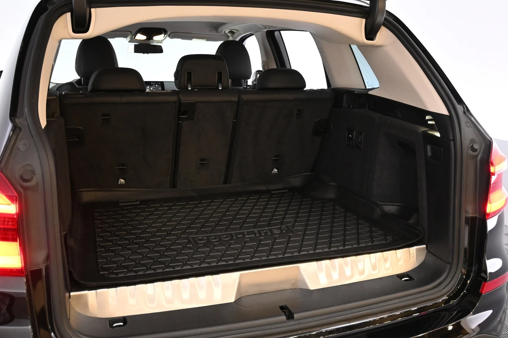Car Image - 14DpfztxLfZ6IoKAFjaA1A