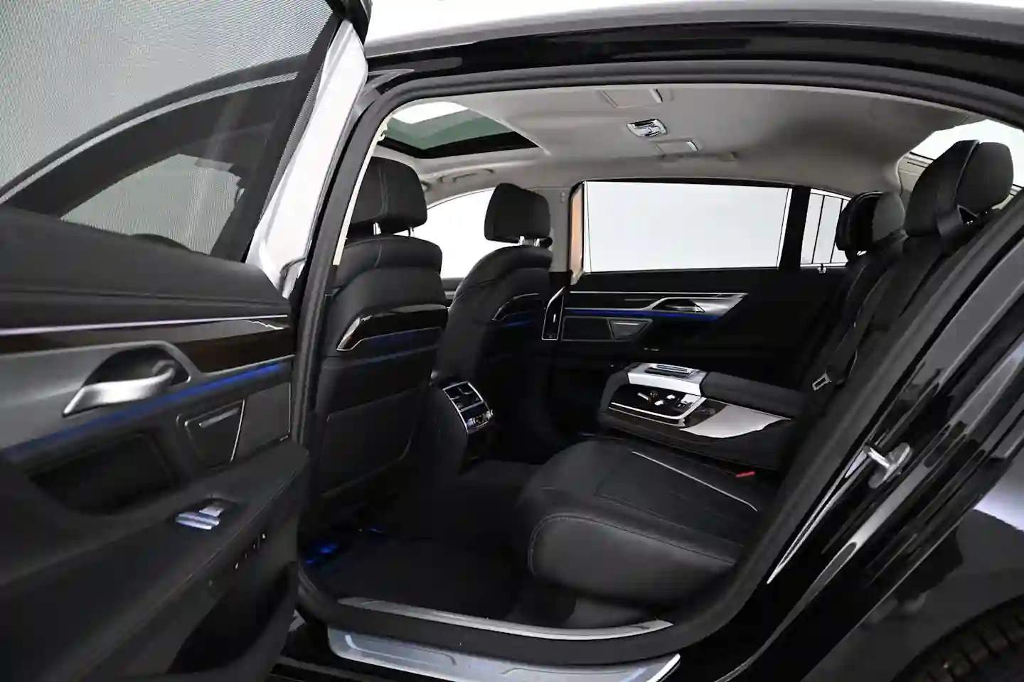 Car Image - 6HaWT749U0YPhziEg579IT