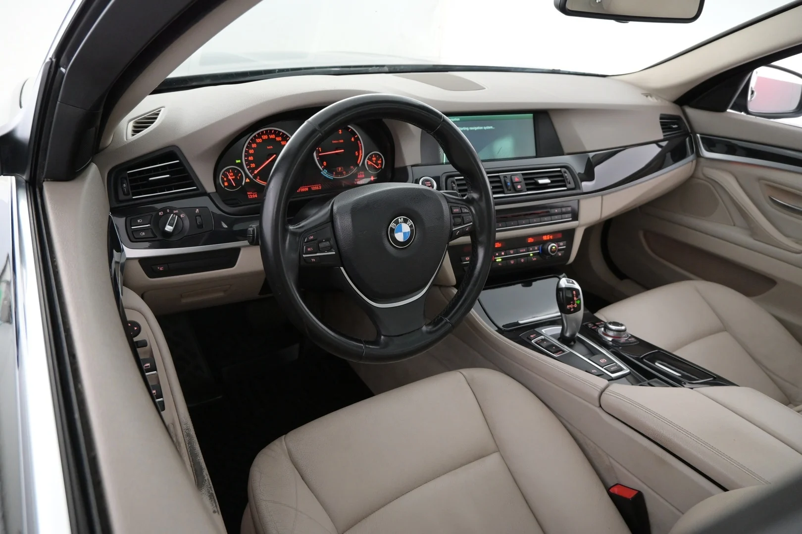 Car Image - 2vZQOpOj3PuWNVumlomGQr