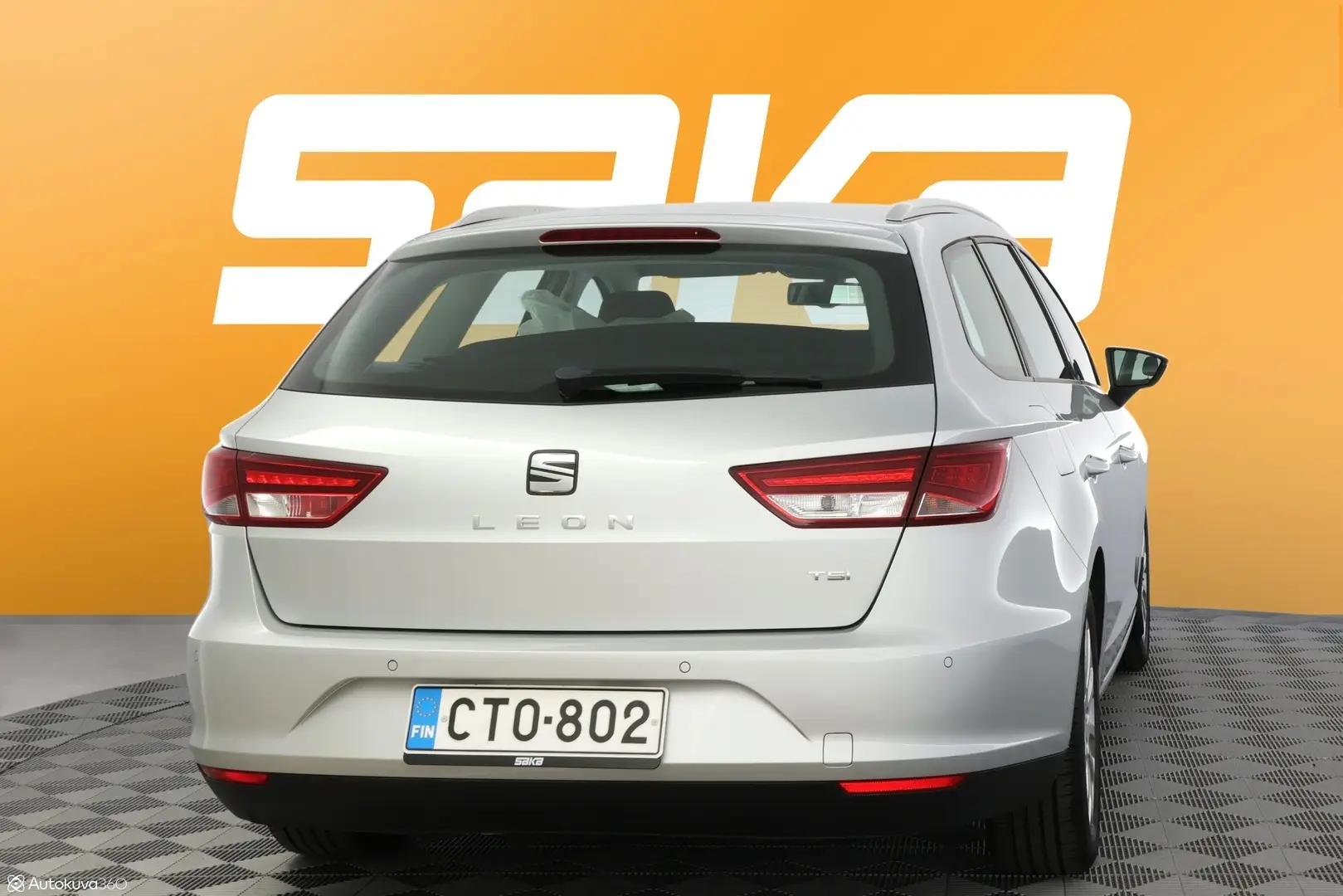 Car Image - YPOrlWmJmYLNe6C14EcXY