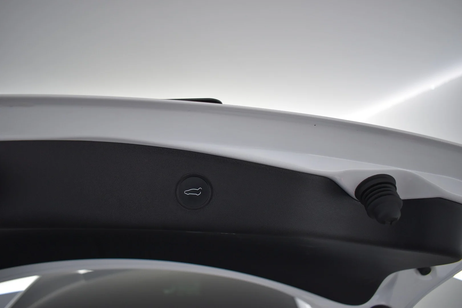 Car Image - 6FFhHSCU7DDUEzv8pcMfkY