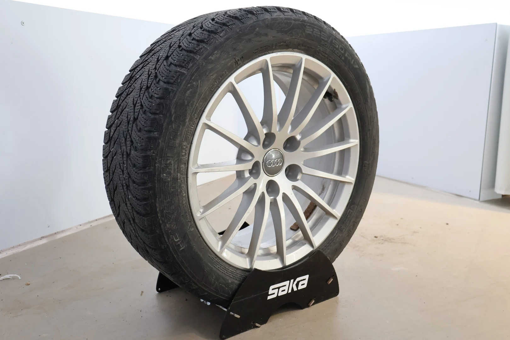 Car Image - 6fEc0dnveoR3toTQ7eE1hC