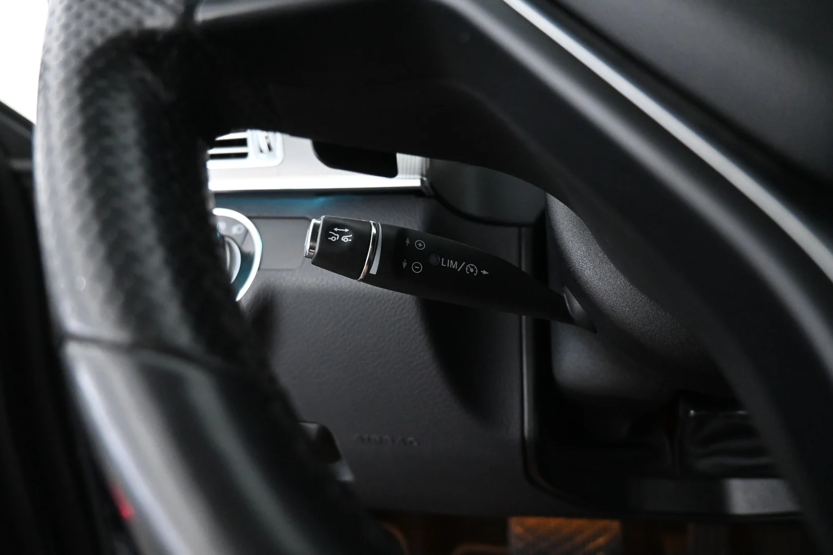 Car Image - 3VddRxYoErE5hZ0FpxZrZz