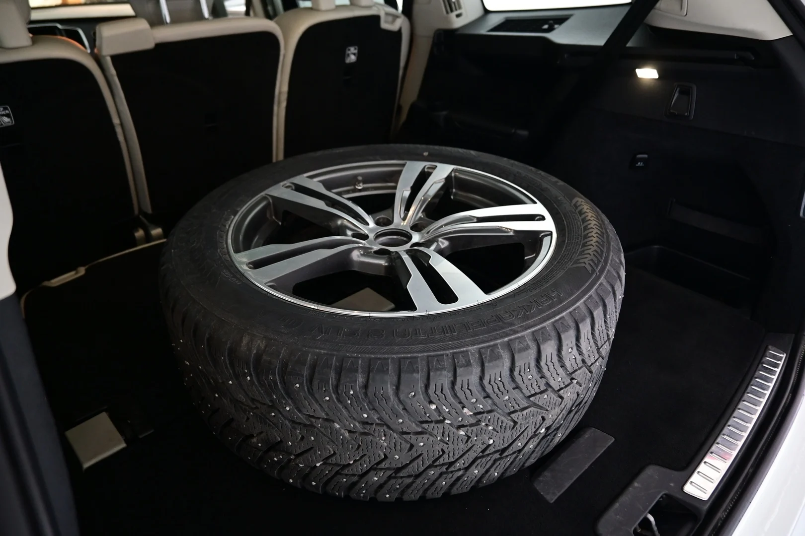 Car Image - XIWqJqIJoMQ3I8qwVMj26