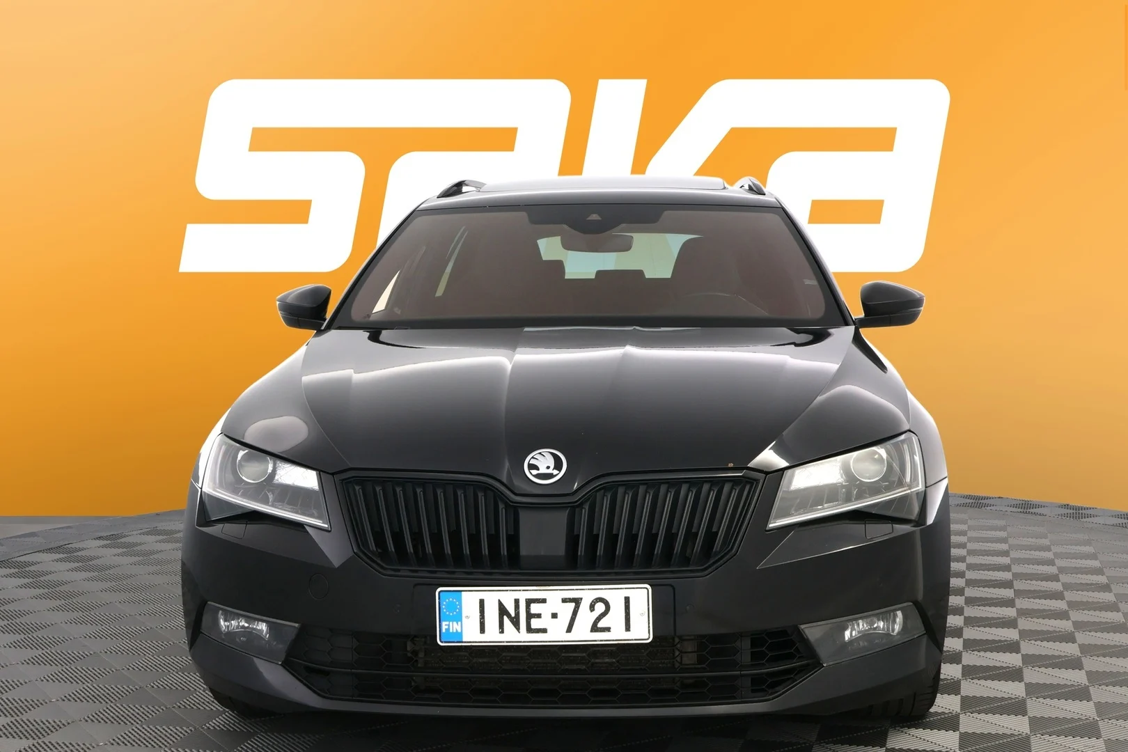 Car Image - 7l7xQnrKvtWh5xEZfl6AOg