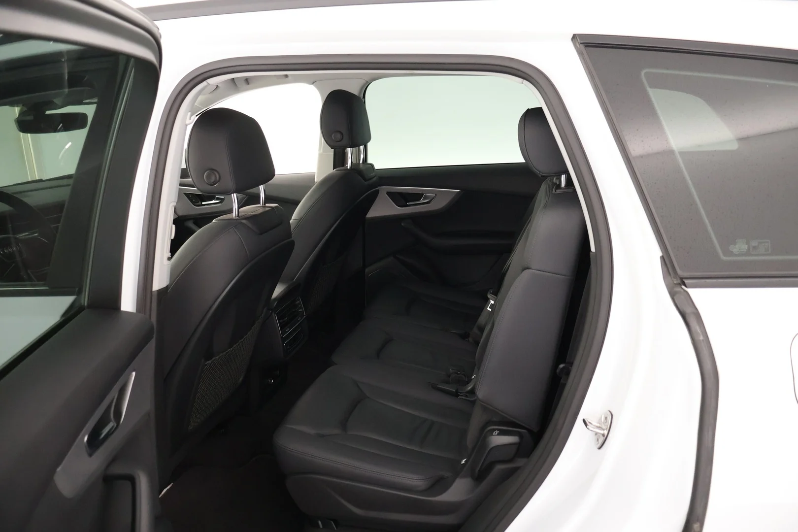 Car Image - 3jDUS2rPJMcS5LQoTwdqzP