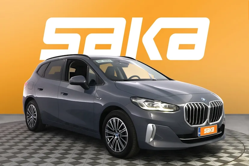 BMW 225