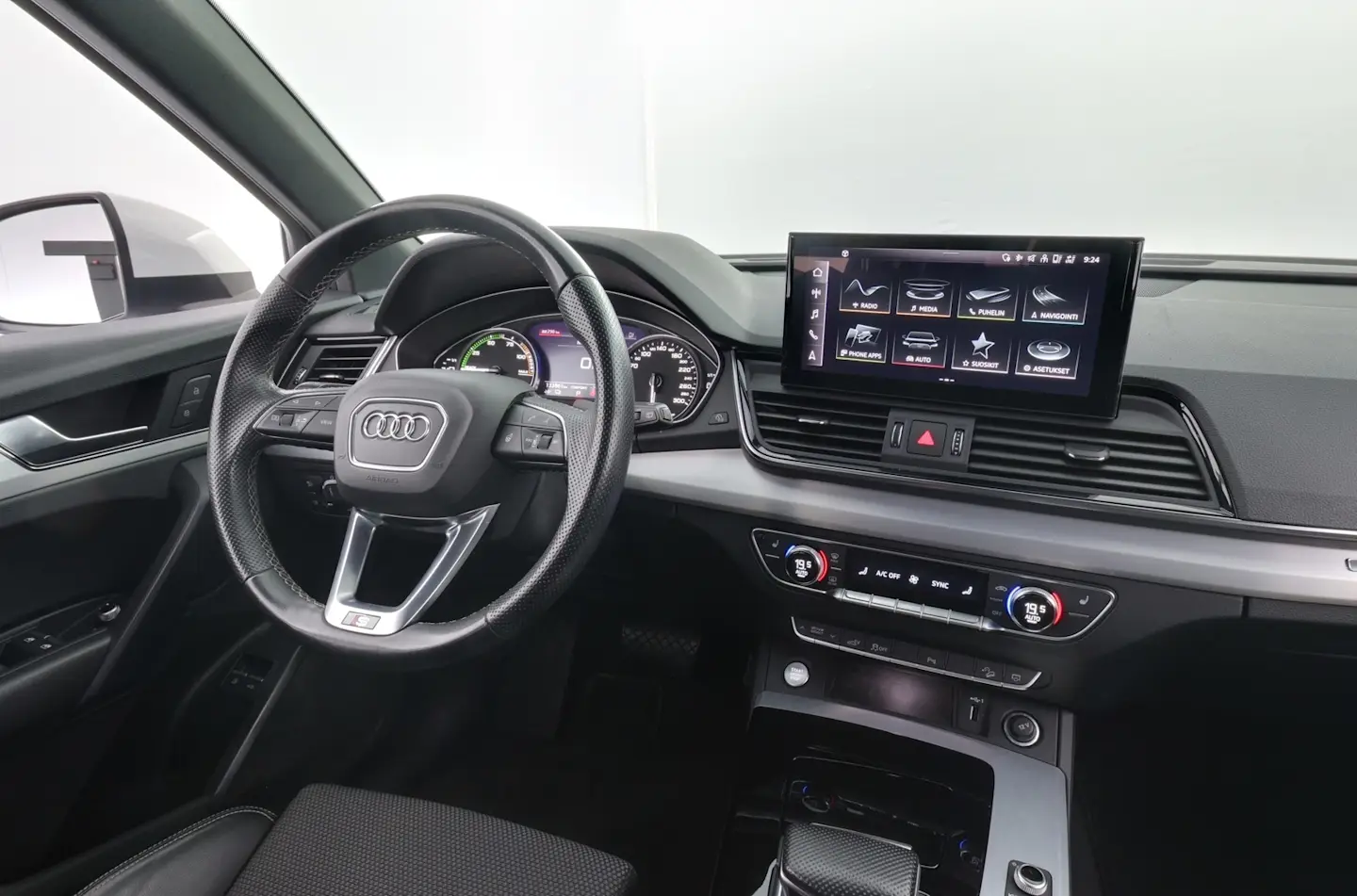 Car Image - 27QmQ9zfGBD6VHxK5mPBhl