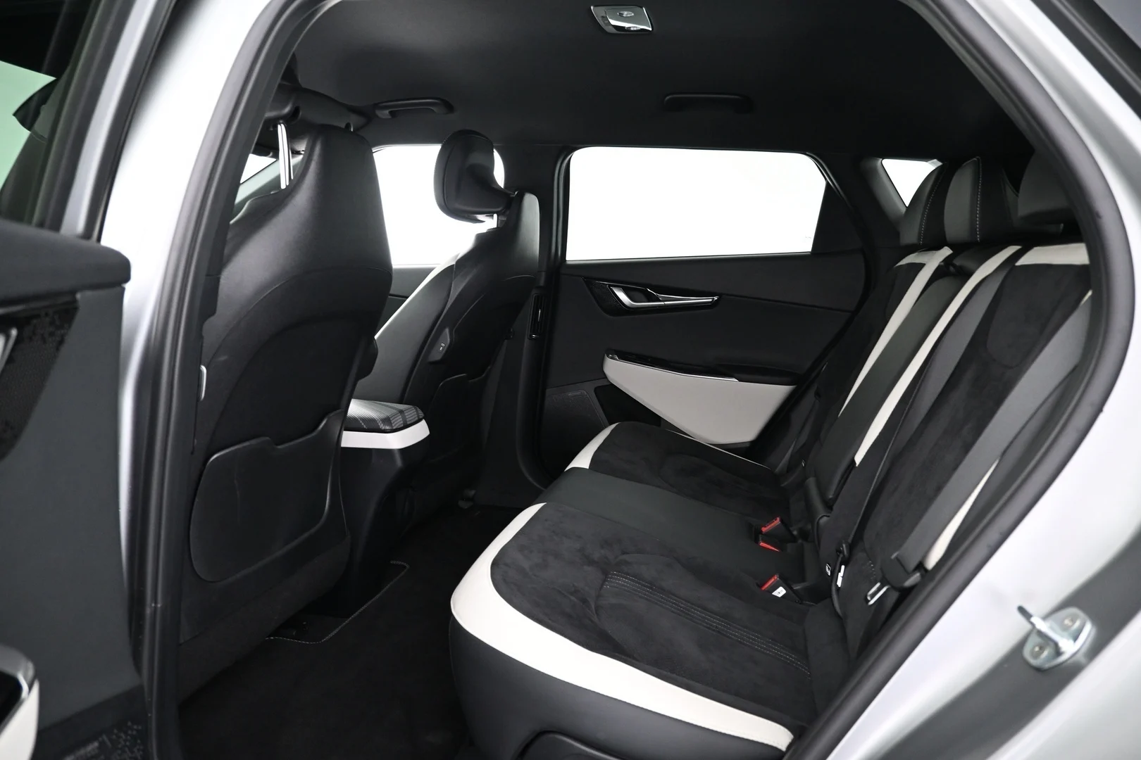 Car Image - 5pxFoOFnI4Jkhvs8vRSfem