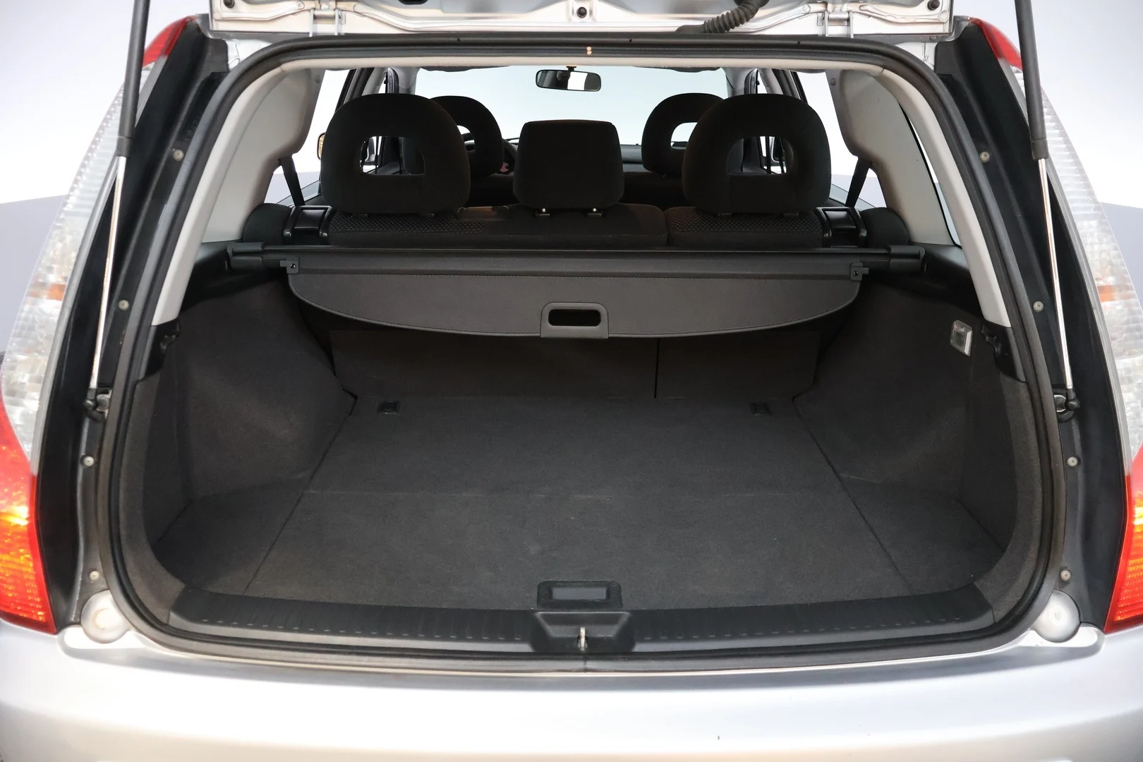 Car Image - 3Wj5YcMlRbOw6zXer1SSCd