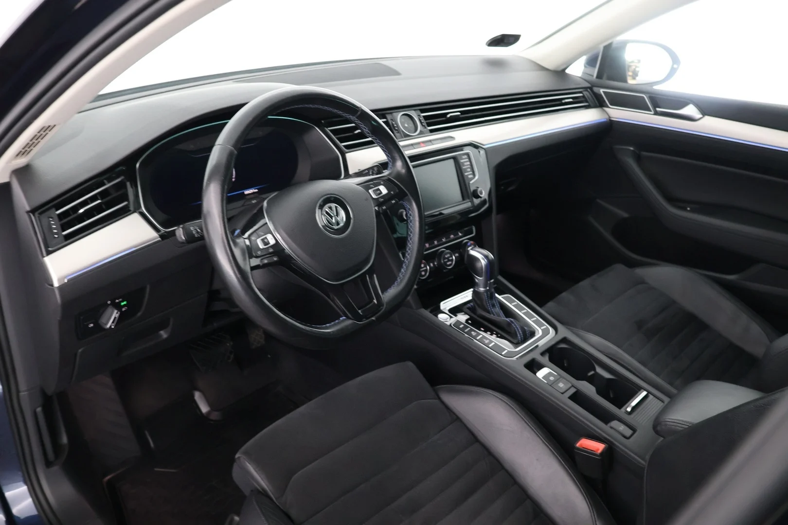 Car Image - 13mEN8TO8tBM3lVgv722qQ