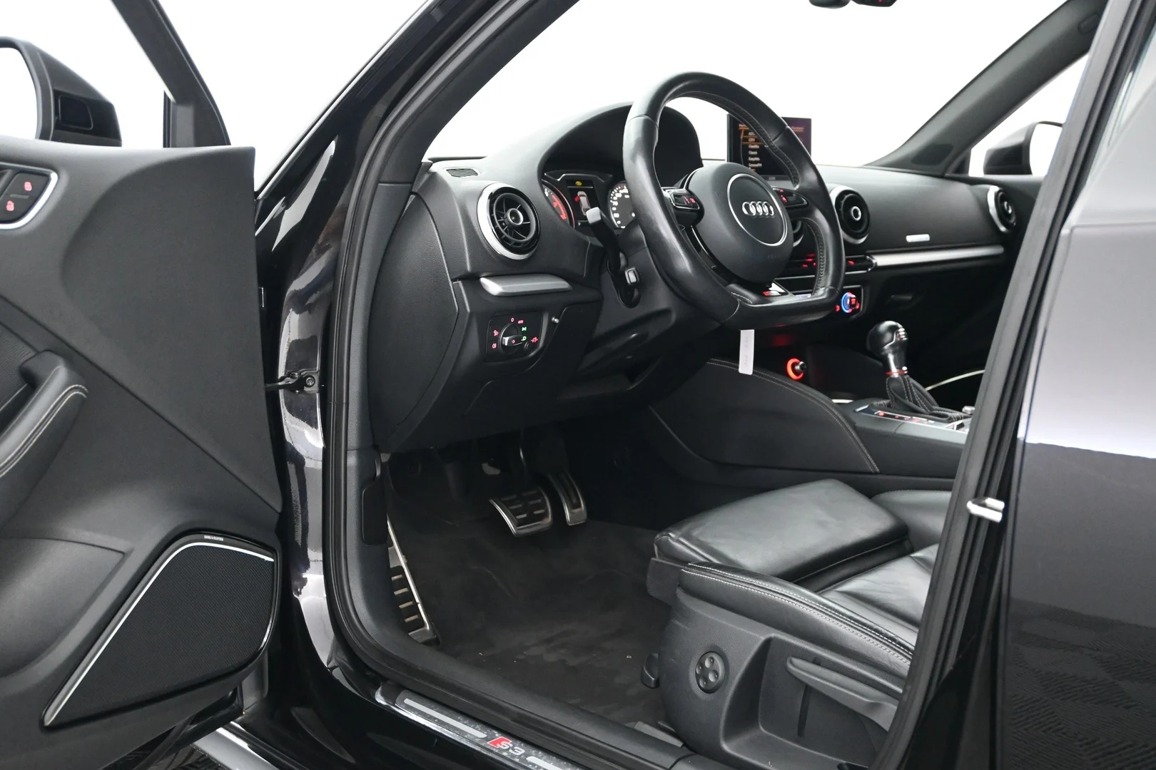 Car Image - 4TCGrmu8foEv892vpM3z92