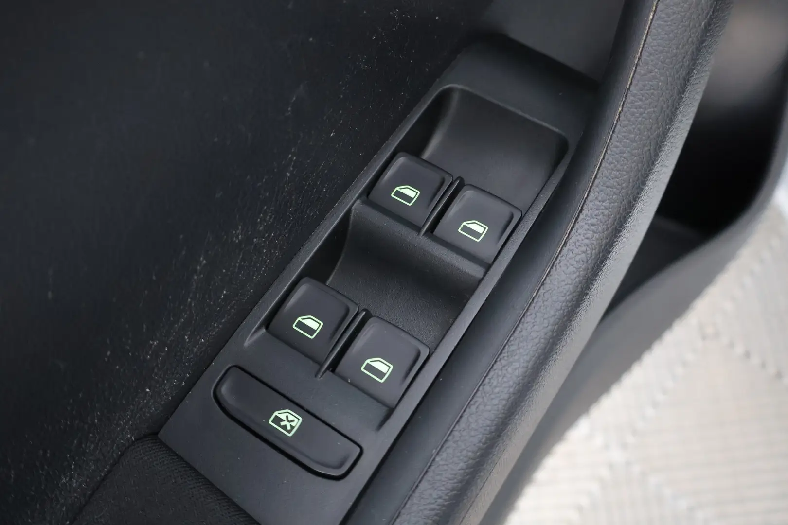 Car Image - 7kMjx4Dv79WuI4WlAObiil