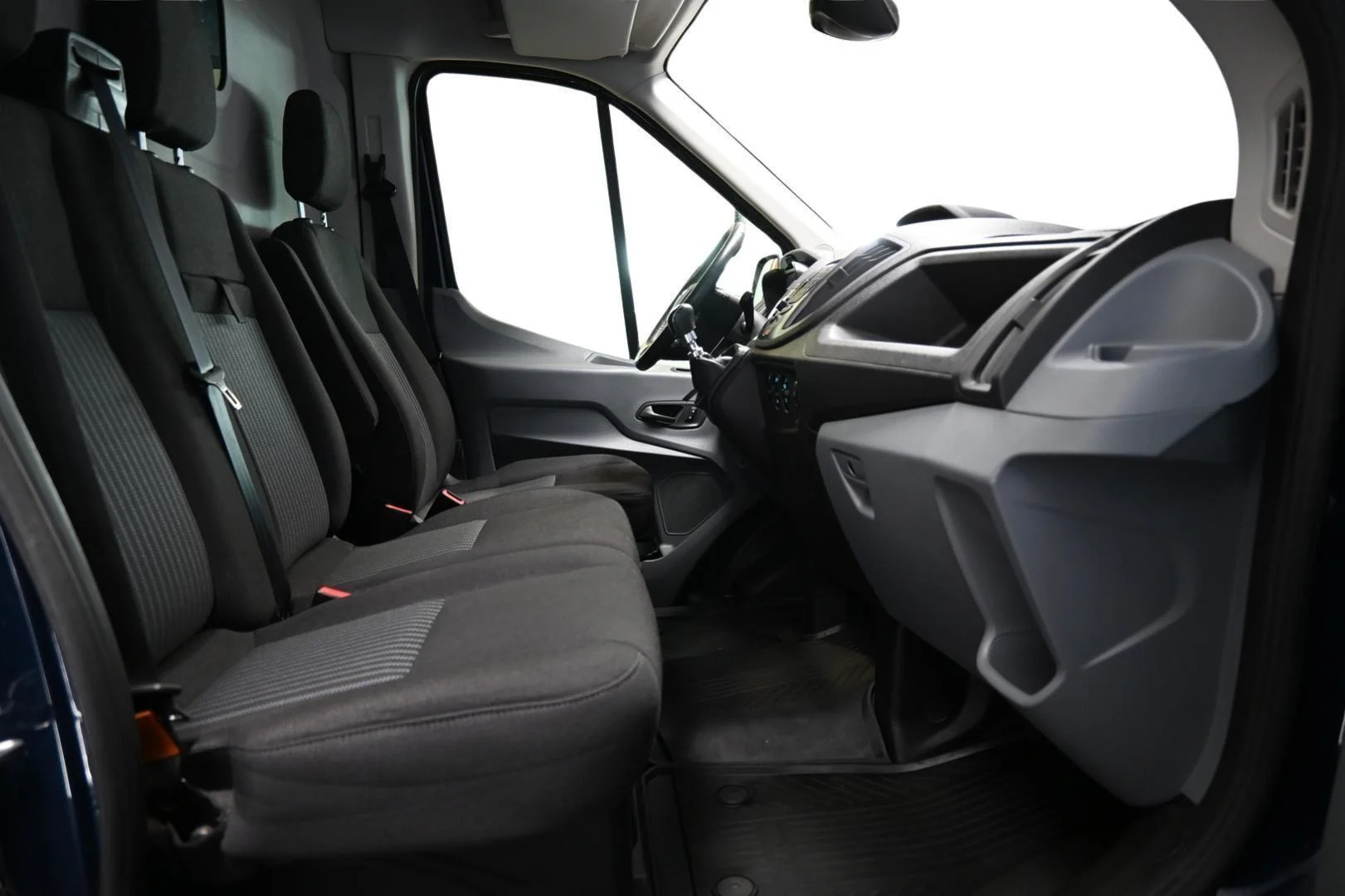 Car Image - 3HhVVMbJmLoK4Nq5mFLxqK