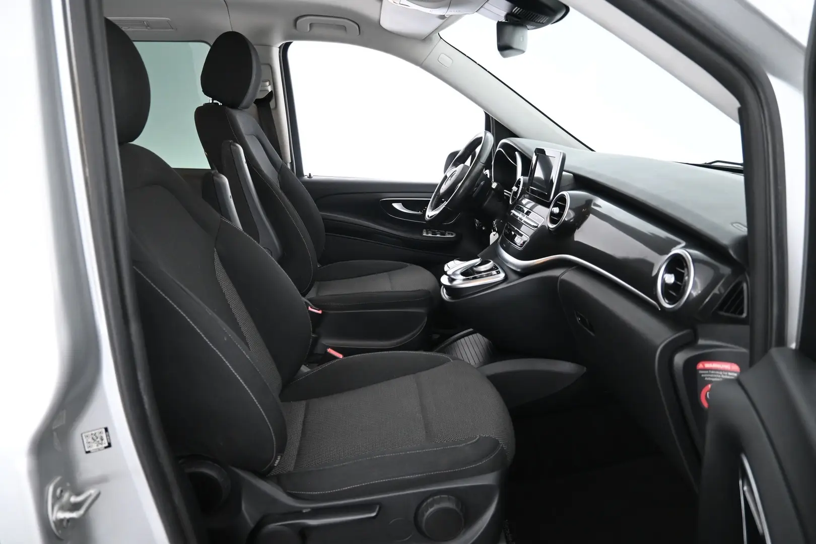 Car Image - 3d4GOmoyK8Vd9OIsp1mowk