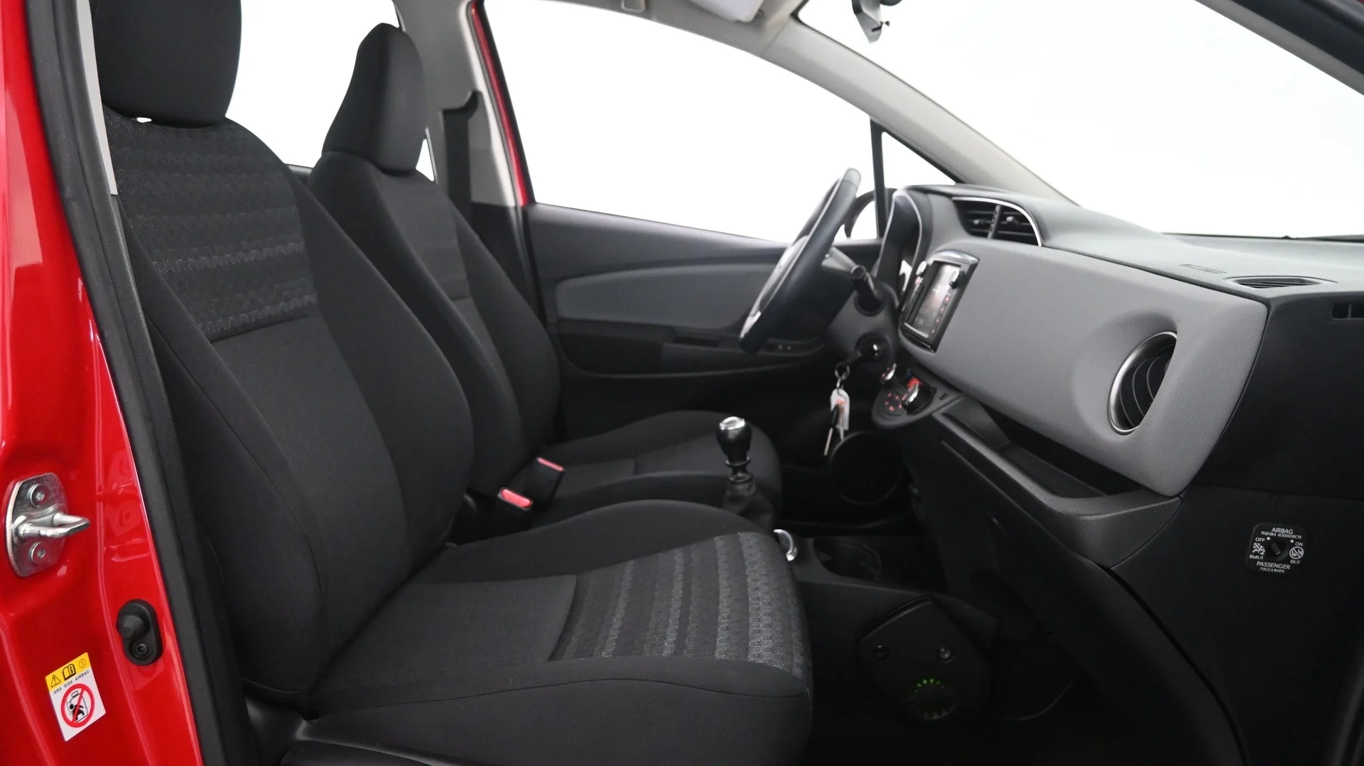 Car Image - 2mvoy8bhx2yaRtfeOdrSHb