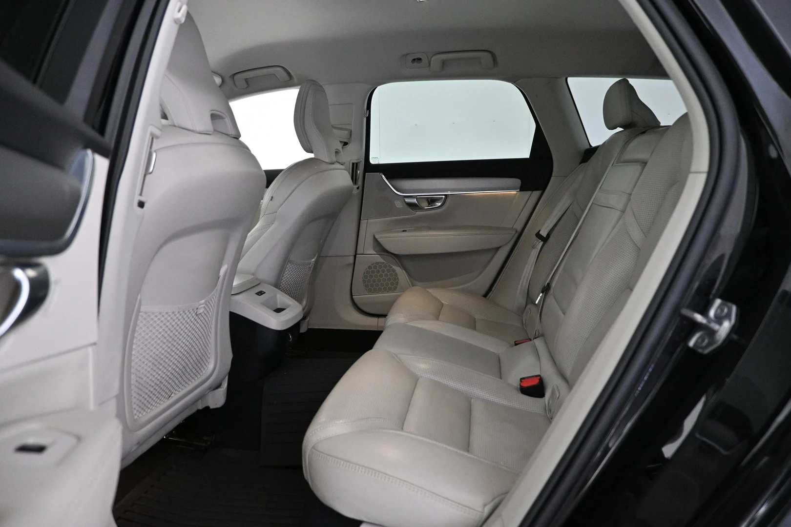 Car Image - 49j5eALbYs6GPdayzY2m14