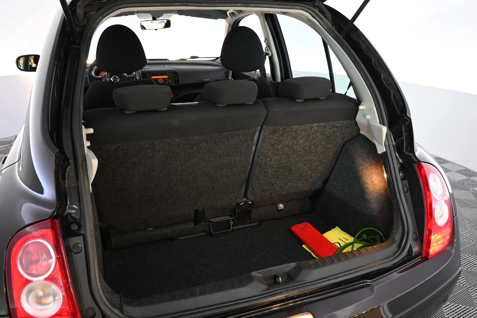 Car Image - 4viAOqKXU0CcRbw0NC54WC