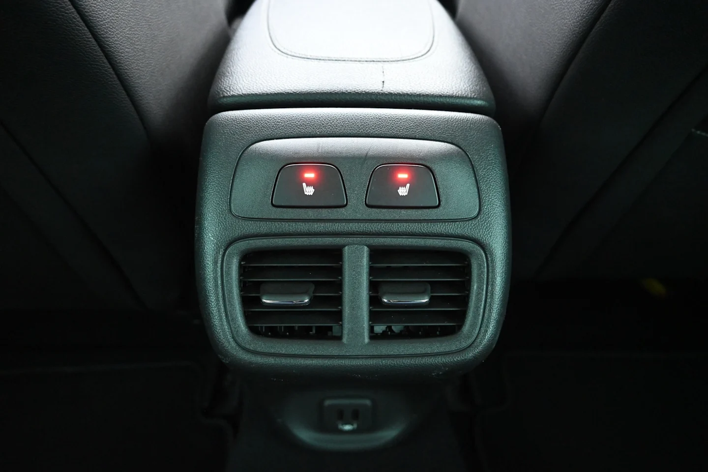 Car Image - 3BFjCAfSifvc17h0rqERSi