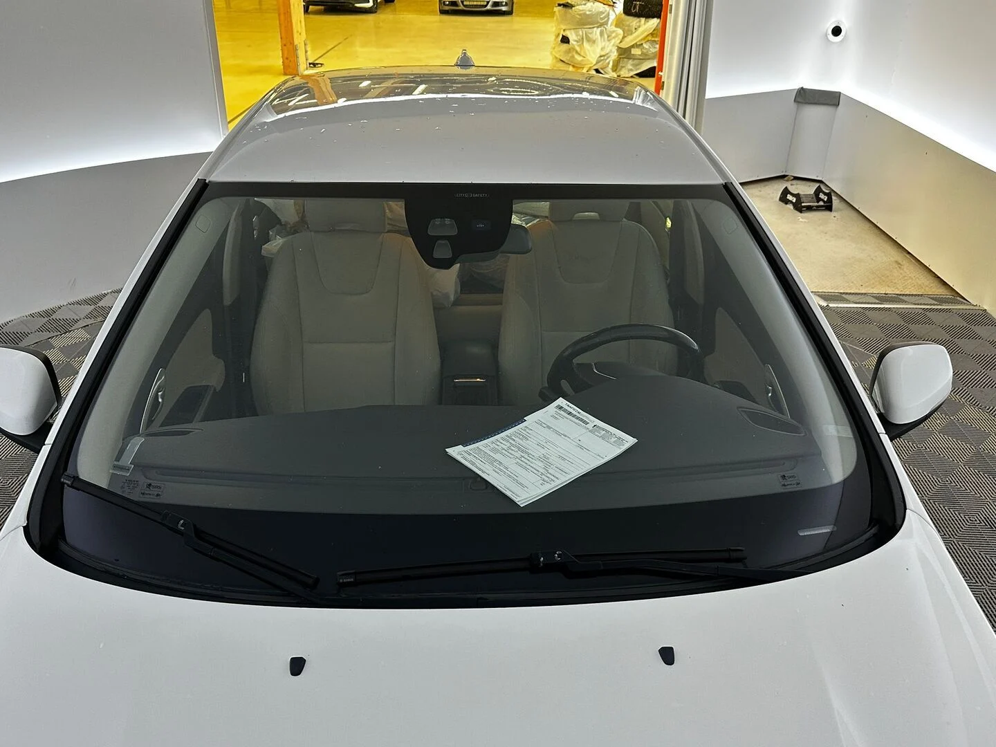 Car Image - 5qyorC79qBmo4m4vRLe1V7