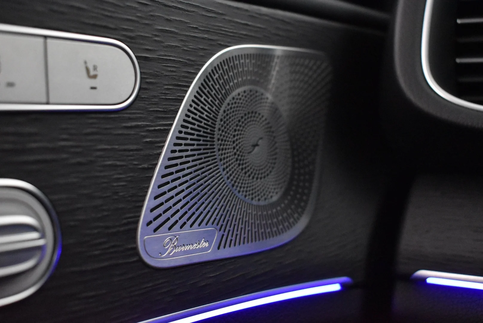 Car Image - 3oV7QXH3MQfszv42GSi5zl