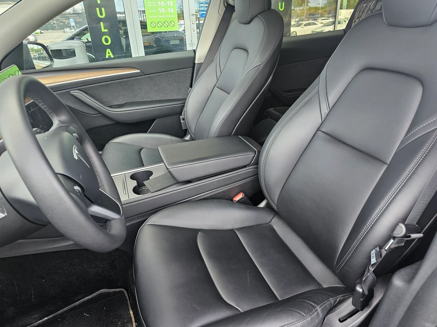 Car Image - 7yXXyI48NkhgXNWWwgLbJQ