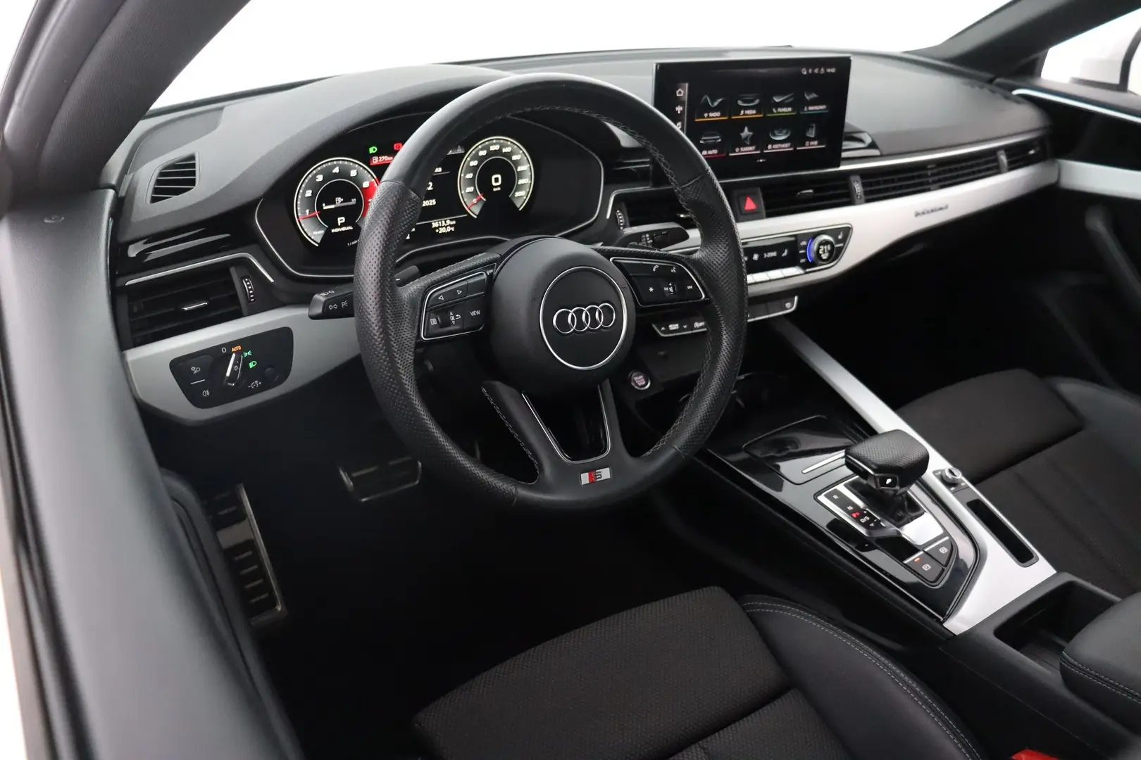 Car Image - 6m4IJN7eb8D6ebcQrba69Q