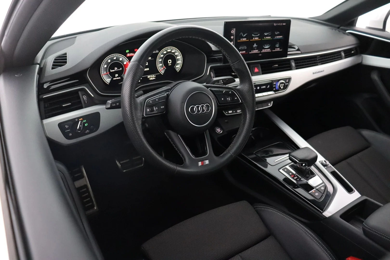 Car Image - 6m4IJN7eb8D6ebcQrba69Q