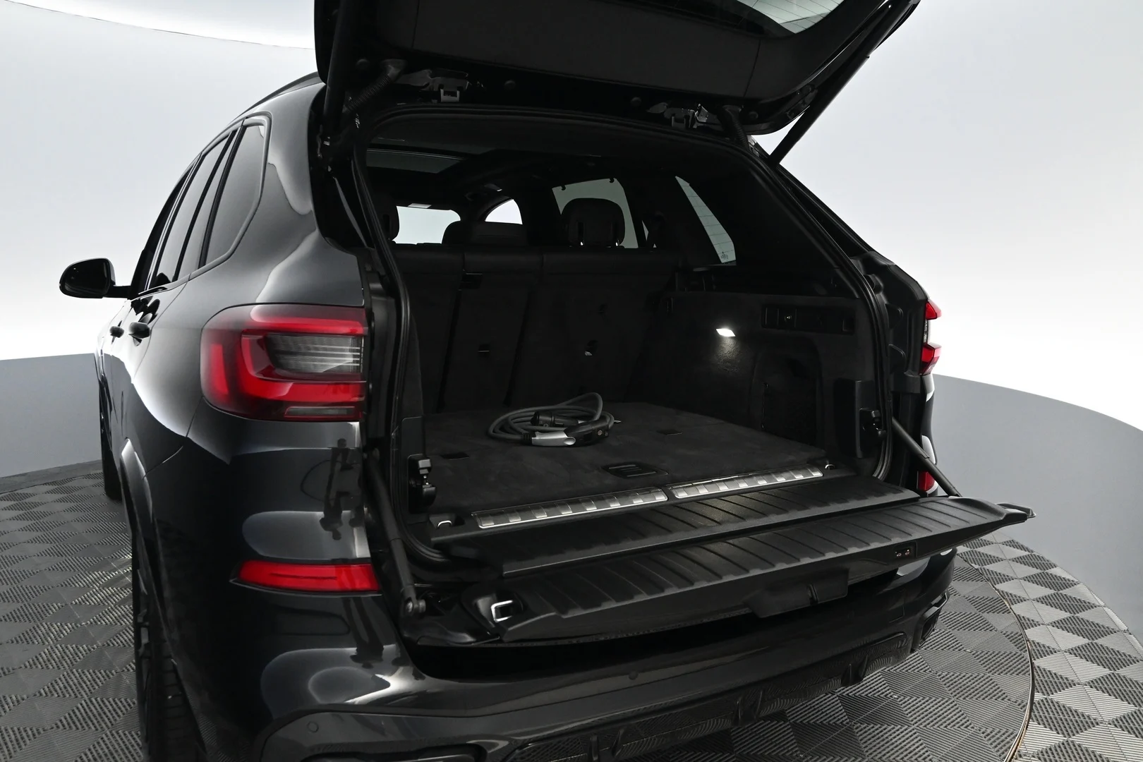Car Image - 5E4KXZfyUEgmV4zAmwH1XT