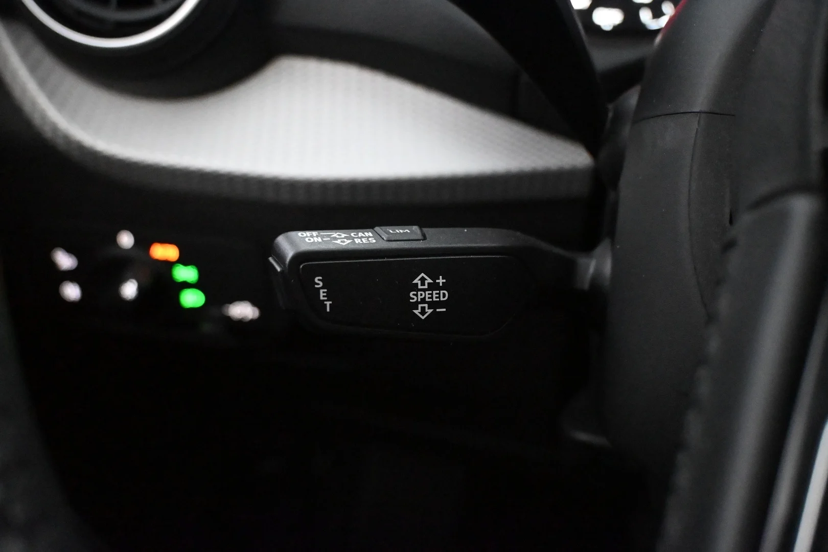 Car Image - FzTKHL0sDJNfyLQ1li1Lb