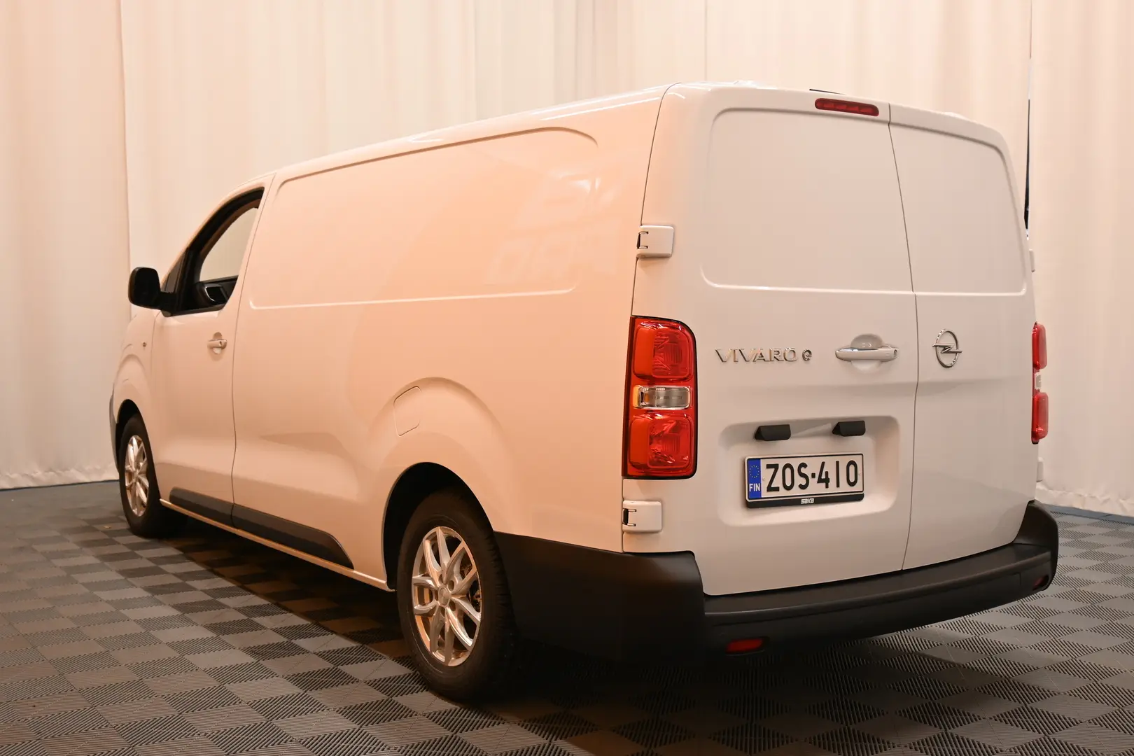 Car Image - 7VWu49Ki36NydwF6YclfS