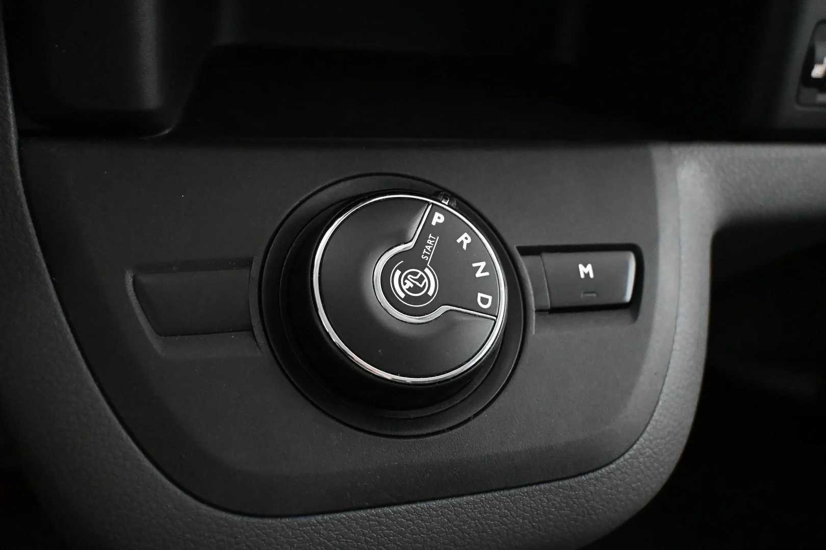 Car Image - 6x8Dh9a58tMlGGCjGAJT14