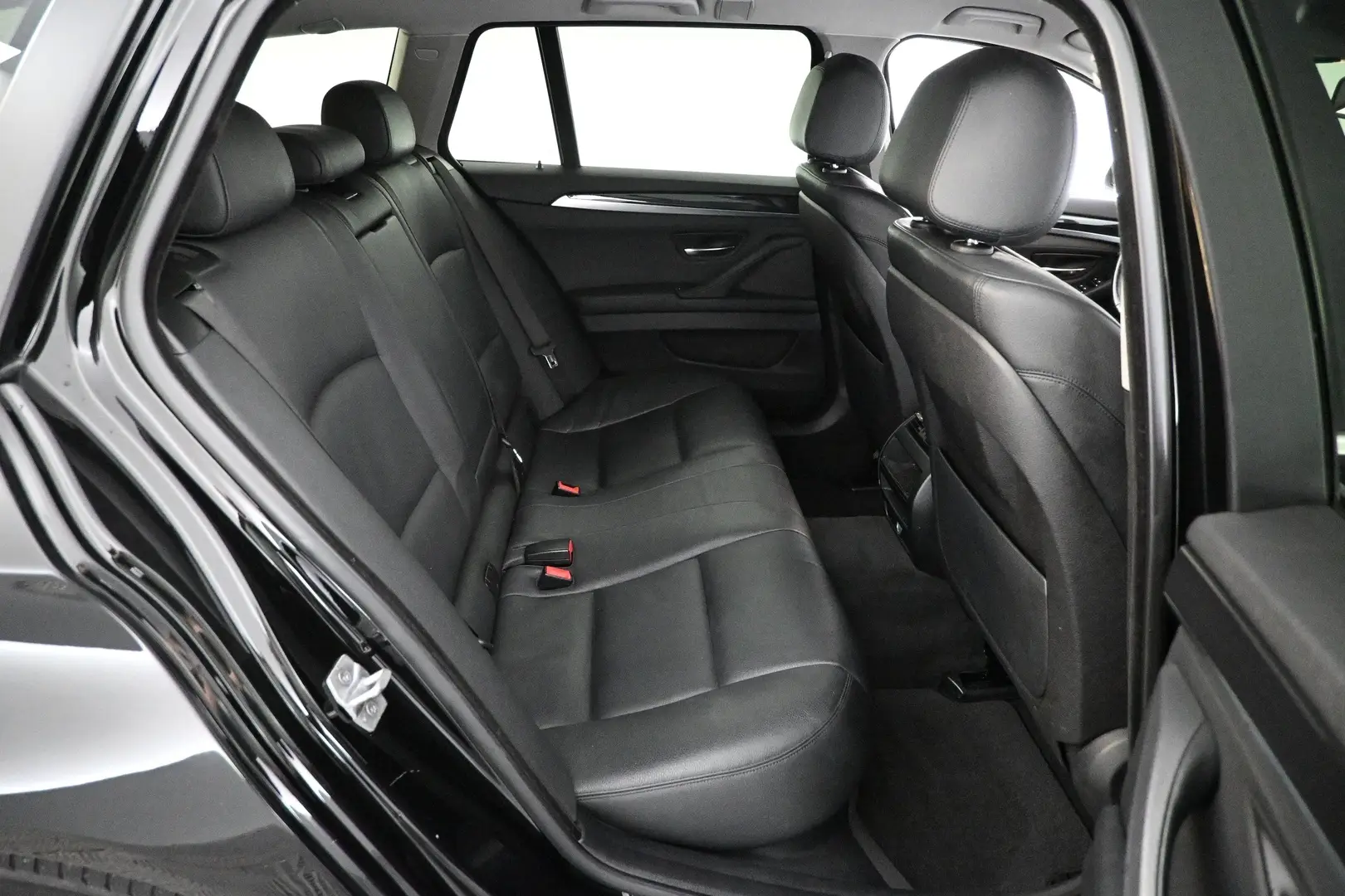 Car Image - G6SbDMepYpUqwLGzq1kTM