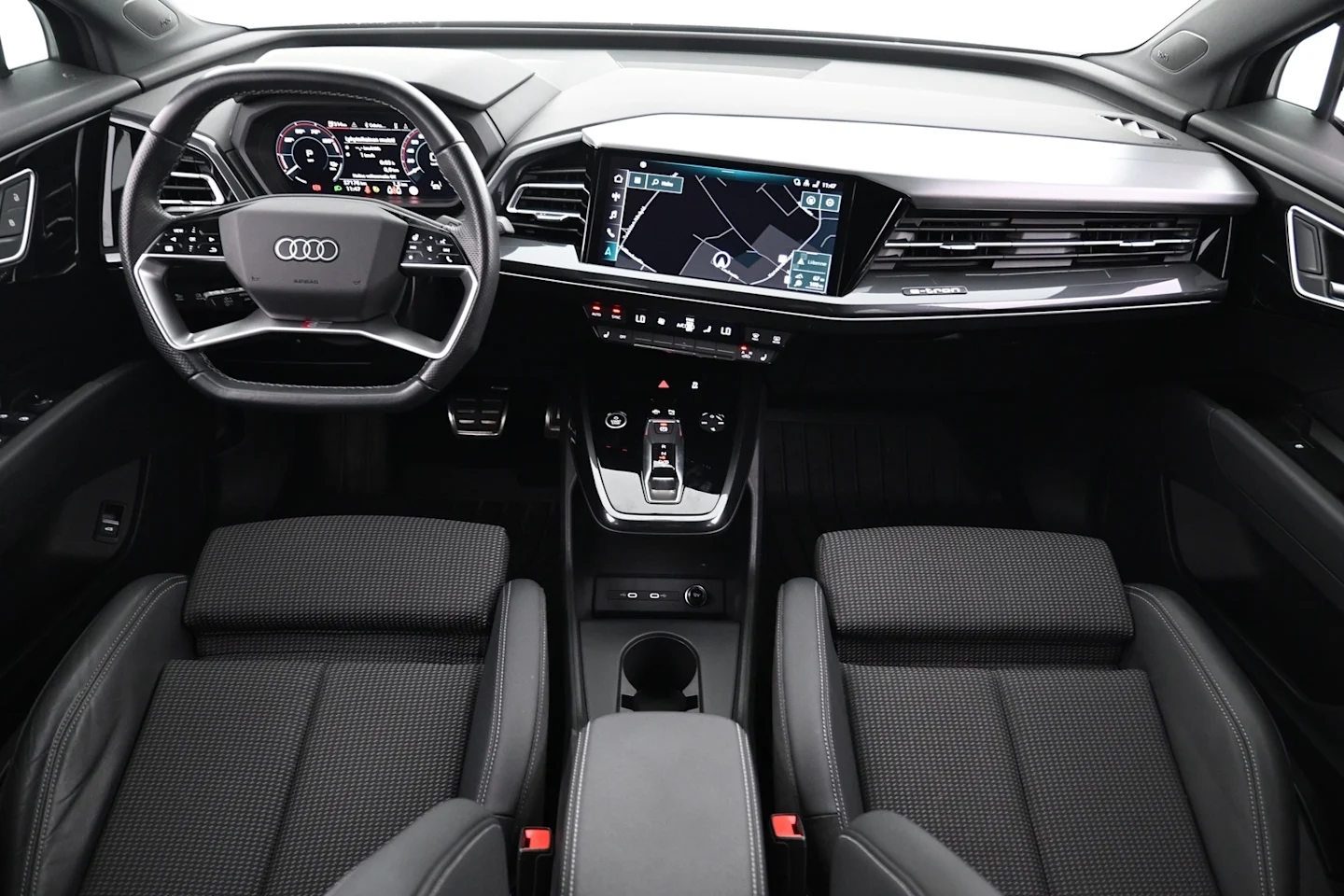Car Image - 4wL9DkUpkbx8SNqcIO1C25