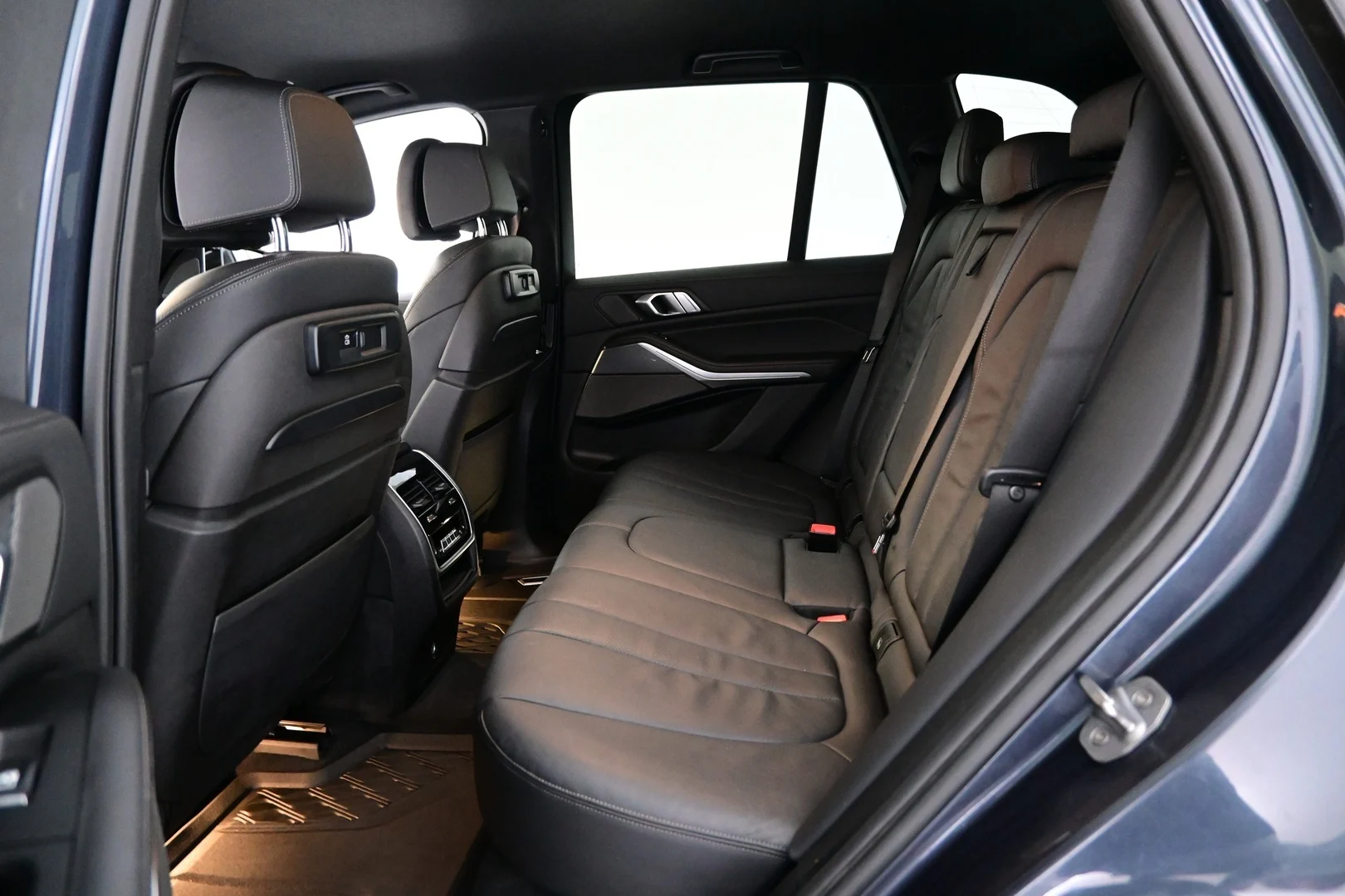 Car Image - 5RgQZTeKrLJiIDZdazO4Uz