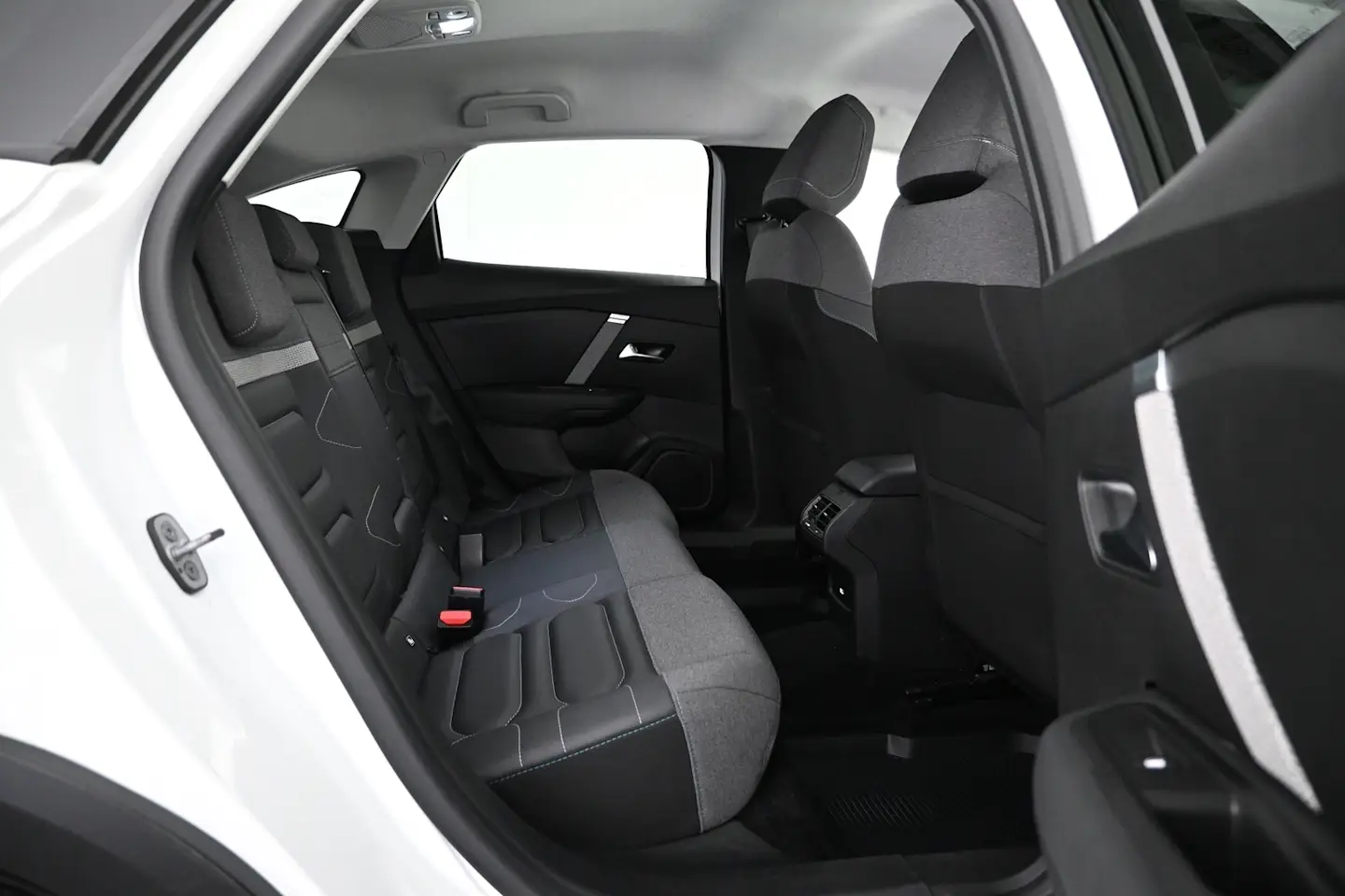 Car Image - 3olIPgj792PQOr6AdHpHBz