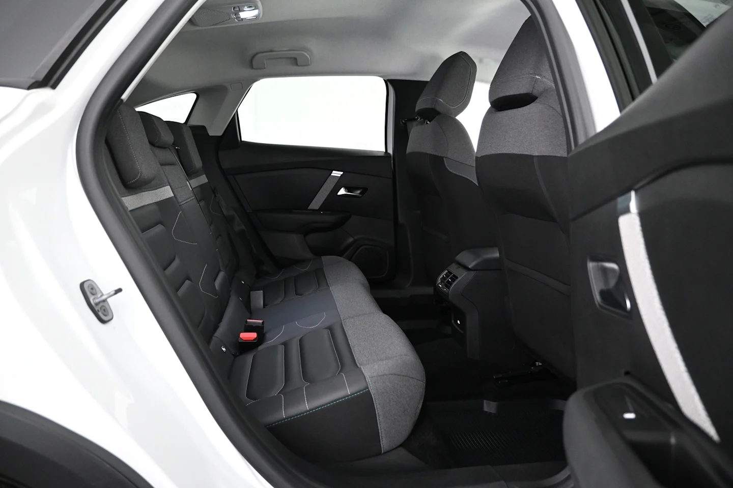 Car Image - 3olIPgj792PQOr6AdHpHBz