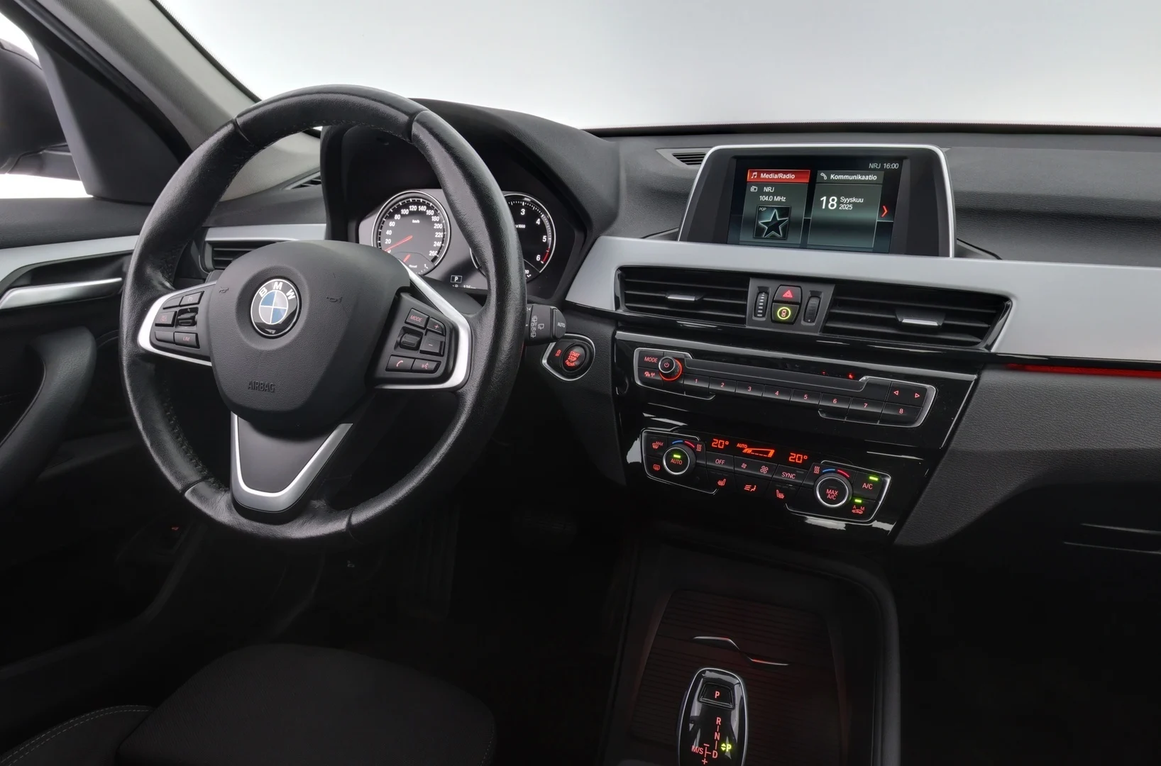 Car Image - 3HPeL0j7Lu4GxD6SfaCUFb